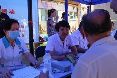 知行合一守醫魂 《中醫藥法》點亮杏林義診與家庭醫生簽約惠民生